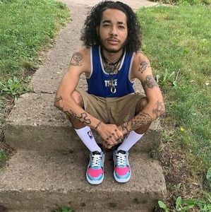 Meet your Posher, Romaceo